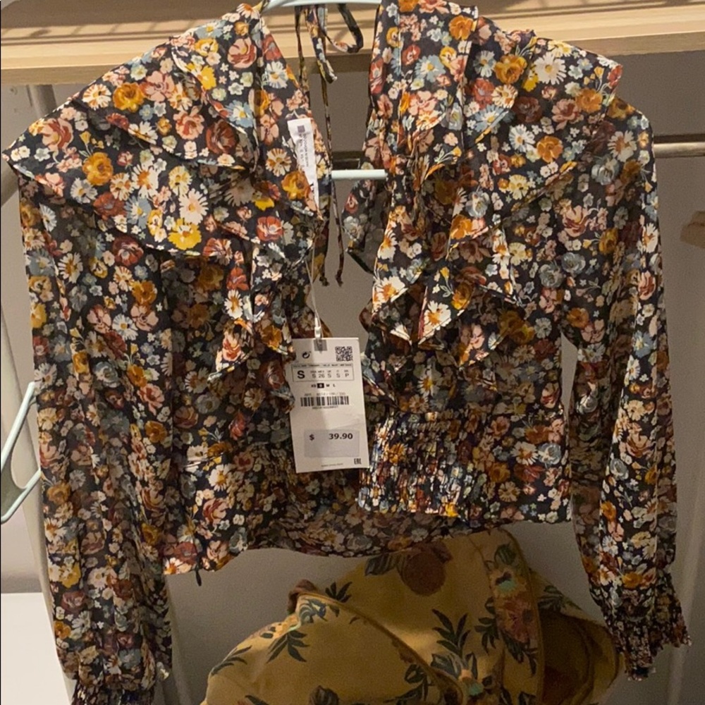 Zara cropped blouse size small